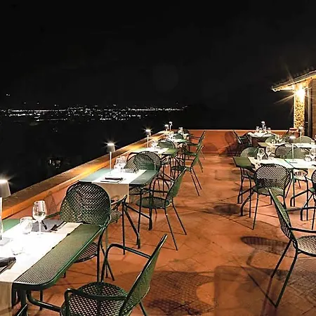 Il Poggio Degli Olivi 3* 贝托纳