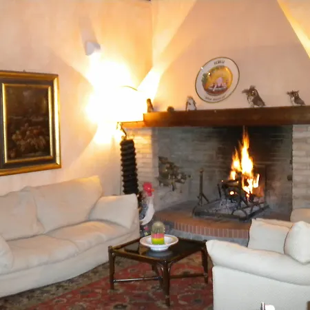 Il Poggio Degli Olivi 贝托纳